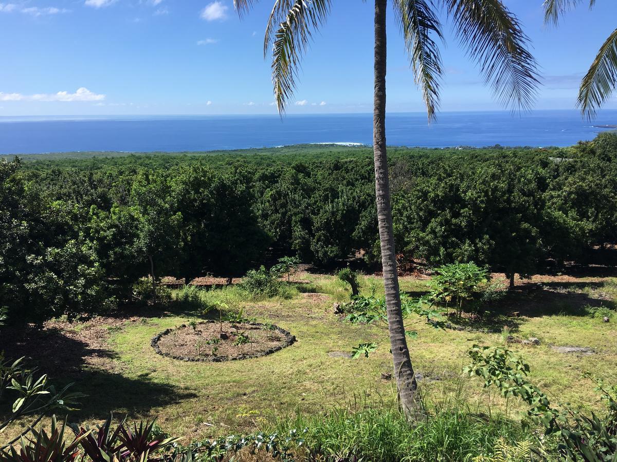 Kona Bayview Inn Captain Cook Exterior photo